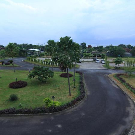 Bojonegoro Hotel Bonero Residence מראה חיצוני תמונה